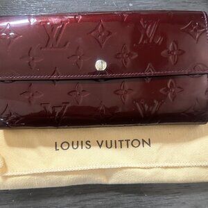 Louis Vuitton Vernis Maroon/Brown Sarah Long Wallet Patent Leather